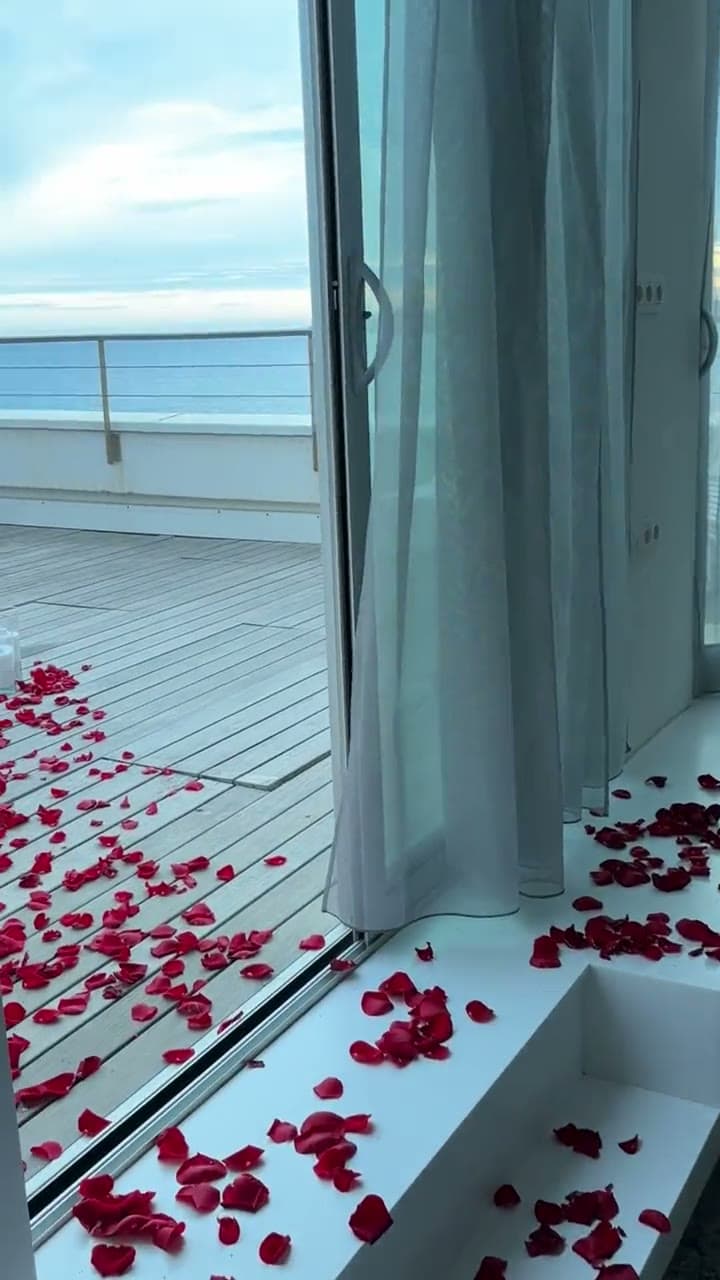 Le décor d'une suite de l'hôtel nhow Marseille